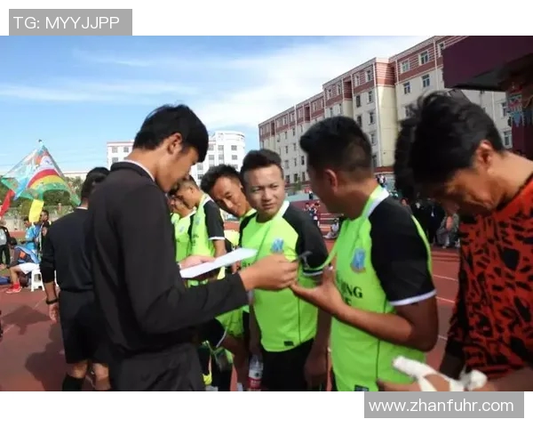 热爱足球的你来加入我们成为专业解说员一起分享激情与精彩瞬间 热爱足球的你来加入我们成为专业解说员一起分享激情与精彩瞬间